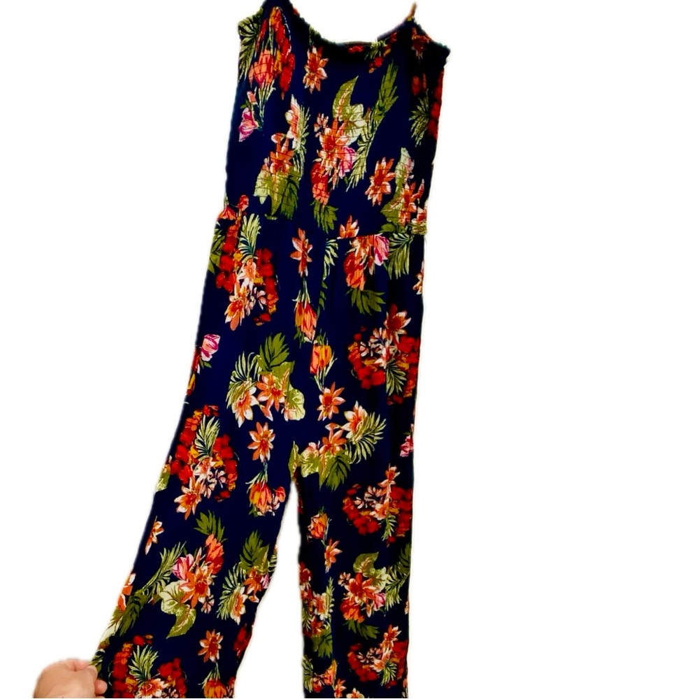 💙🌺  Floral Jumpsuit Tropical Print size Medium